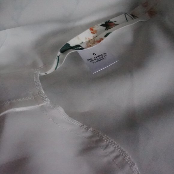 Branches and flowers Waist print dress ivory - Picture 6 of 6